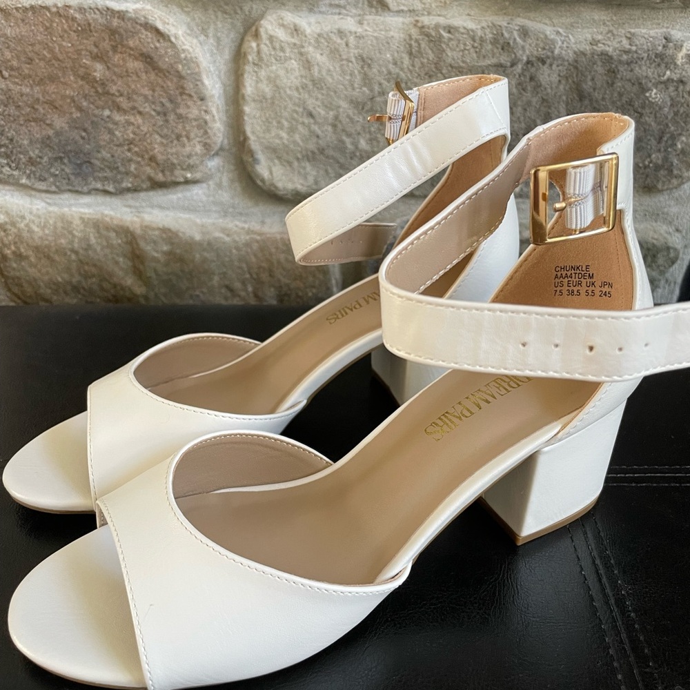 Dream Pairs chunk heel sandal